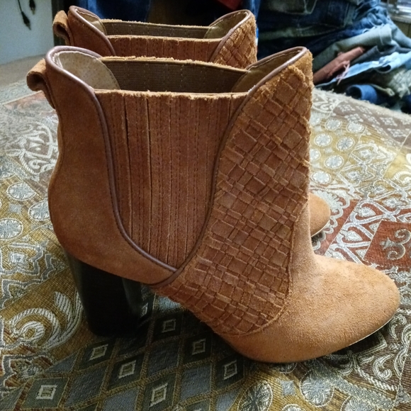 💐👢ELLIOTT LUCCA ICONIC BOOTS👢🎋SIZE 8.5,A FABULOUS GIFT ITEM.🎁 - Picture 3 of 16